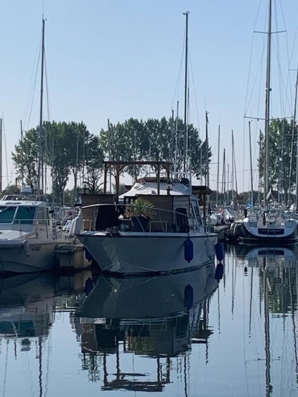 Magnifique Bateau Maison Hotel Ouistreham Buitenkant foto
