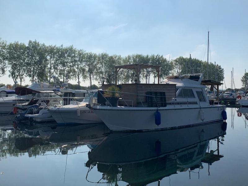 Magnifique Bateau Maison Hotel Ouistreham Buitenkant foto